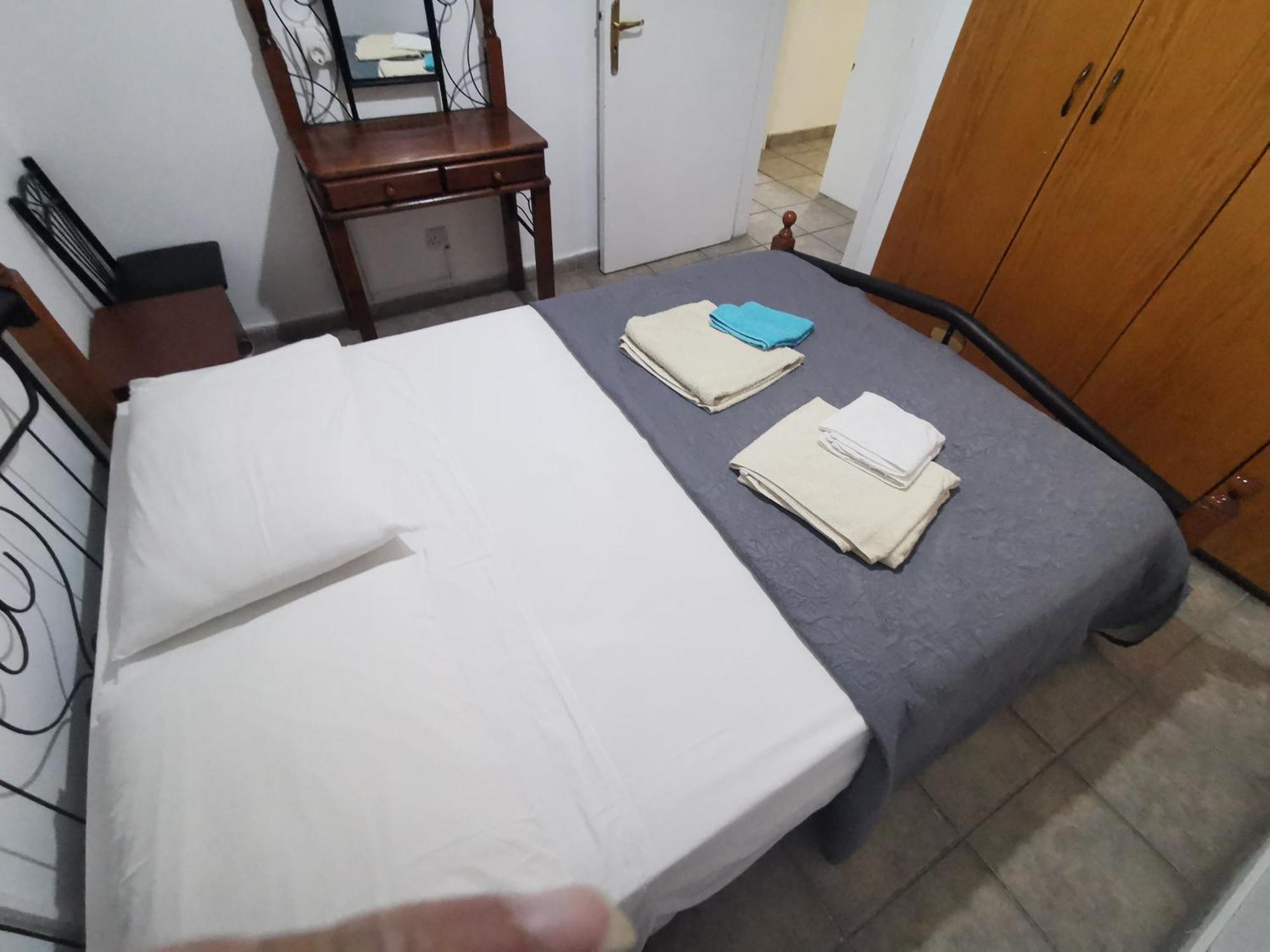 Strovolos Rooms Studios Нікосія Номер фото